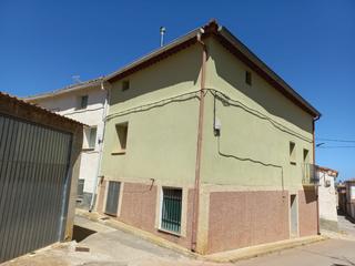 Casa  N/a. Casa de pueblo !!!