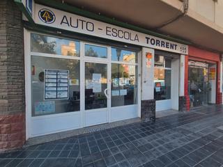 Lloguer Local Comercial  Carrer del brasil. Bajo comercial para iniciar actividad !!!!