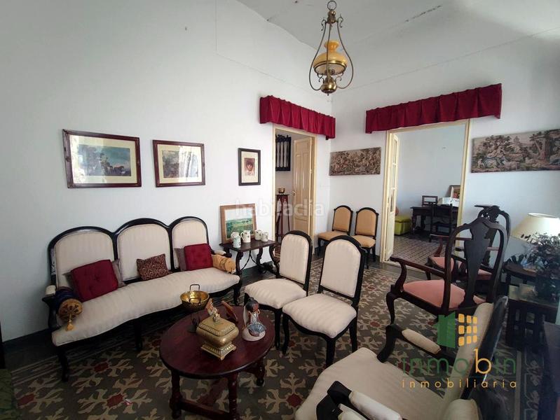 Foto 180a2cee-b3c3-4889-ad27-062688c4bddf. Casa  céntrica reformada en 2004, en Don Benito