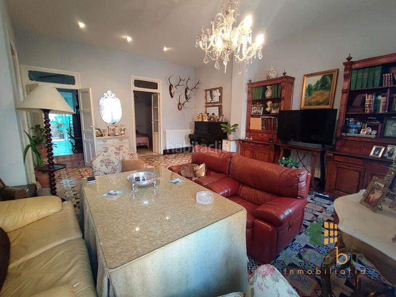 Foto e312aff0-428f-445d-9340-f0c26bea324f. Casa  céntrica reformada en 2004, en Don Benito