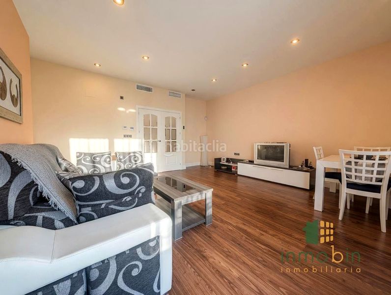 Foto c5130d15-f973-447f-bd16-fa0a277f79f6. Casa amb calefacció aparcament a Don Benito