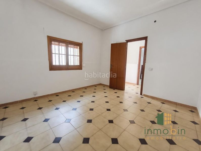 Foto 1613236a-7546-49f2-930f-7dd592145411. Planta baixa a Don Benito