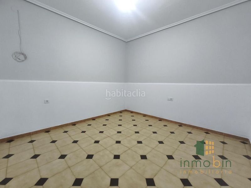 Foto 235840f4-d125-4837-8a73-4bc2c1ece1a9. Planta baixa a Don Benito