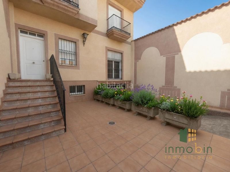 Foto 61ca2b7d-bdfe-4bcb-9e08-0f10e7d96ad2. Semi detached house with heating parking in Don Benito