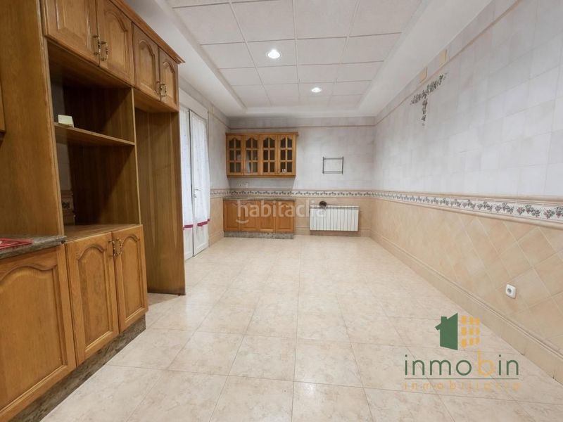 Foto c818baef-6e0e-4120-ac3d-b0a21af2905a. Semi detached house with heating parking in Don Benito