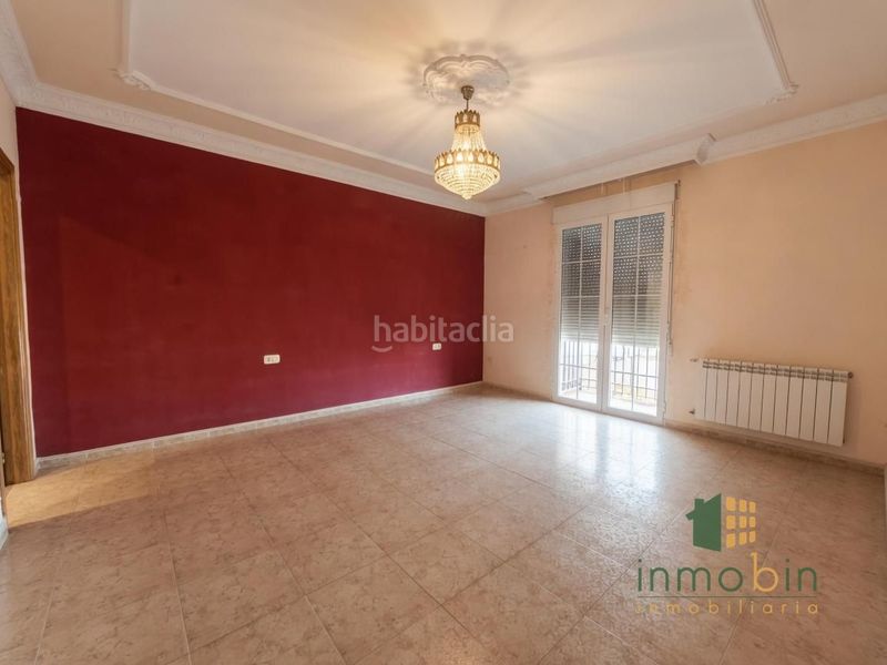 Foto e7628e6c-2094-4f60-b3ec-6ba1d4124315. Semi detached house with heating parking in Don Benito