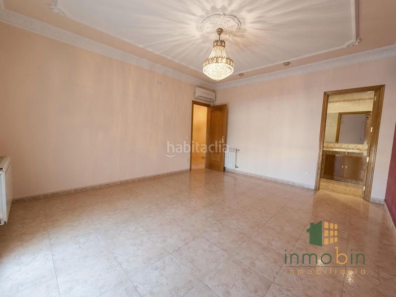 Foto ef0de81e-b418-4d4a-9a70-2174bd35048b. Semi detached house with heating parking in Don Benito