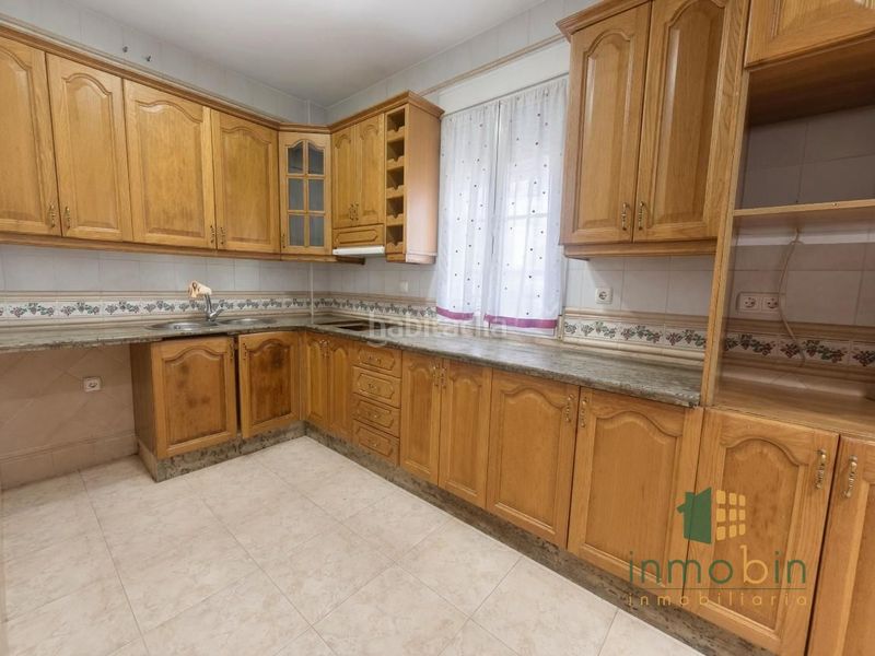 Foto f3e4474c-9bf3-4fad-9416-eaddae238d6c. Semi detached house with heating parking in Don Benito