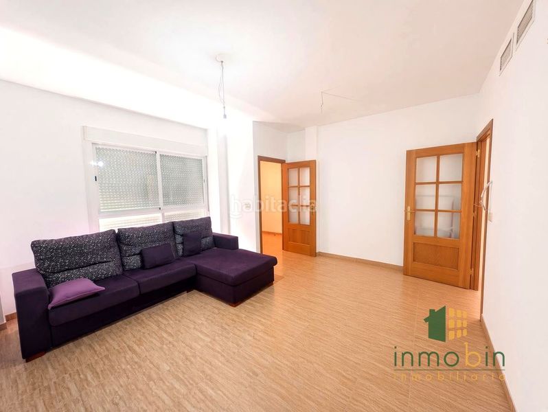 Foto 6aba9ea5-f092-4263-917b-80c9e52e4ef0. Casa adossada amb aparcament a Don Benito