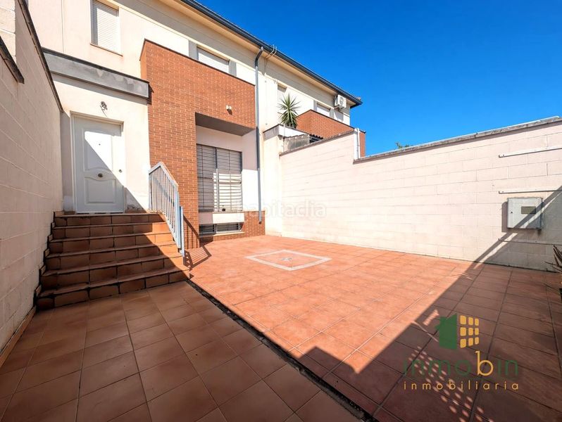 Foto 8c9addab-b3eb-4f9b-bb2b-8fd352d04858. Casa adossada amb aparcament a Don Benito