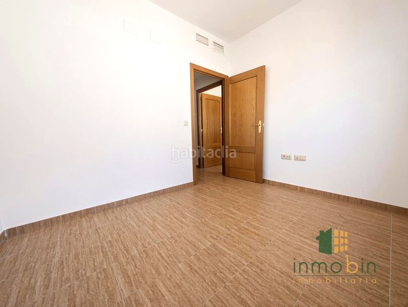 Foto fc6a2f0f-d3f2-4fa2-9804-fd03eed8ca21. Casa adossada amb aparcament a Don Benito