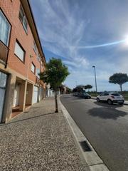 Maison jumelée à Cadrete. Adosado en cadrete