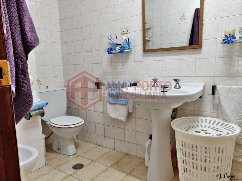 Foto b8d2aac6-785a-4c6e-a209-ded5248c496c. Pis a Grove (O)