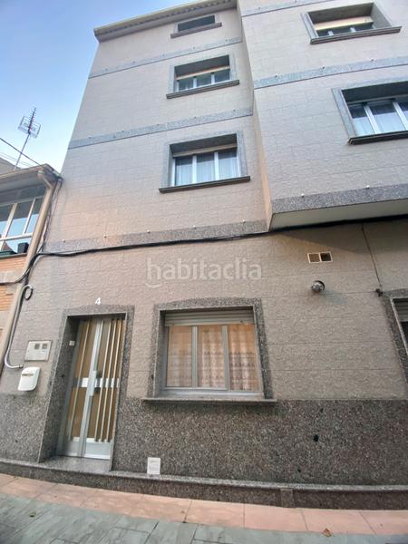 Foto 2456bc25-b8c6-489d-8503-ed7f9e3a16da. Casa adossada amb calefacció a Grove (O)