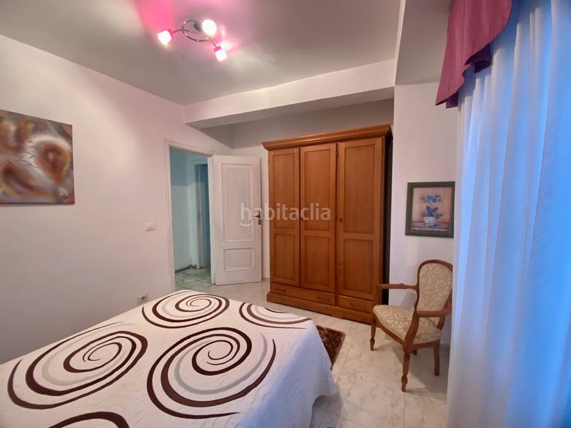 Foto 35afebcc-741d-4466-95ed-9f3f6f48bb09. Casa adossada amb calefacció a Grove (O)