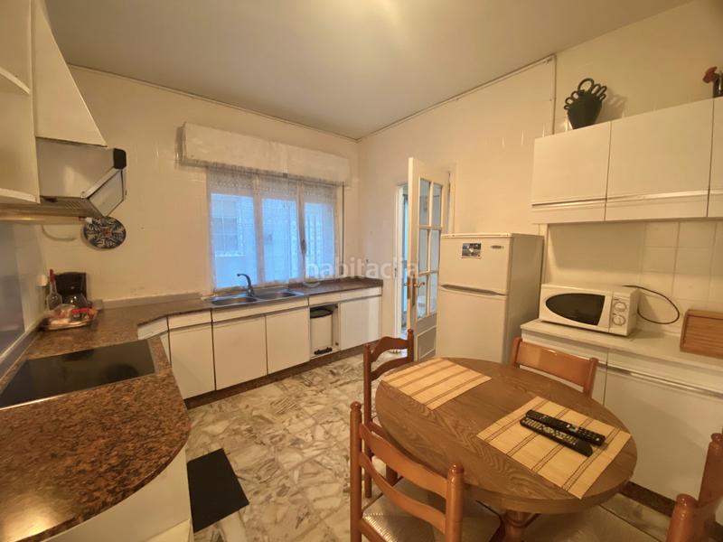 Foto 648815e7-cb16-4206-b781-e41e58c97e7a. Casa adossada amb calefacció a Grove (O)