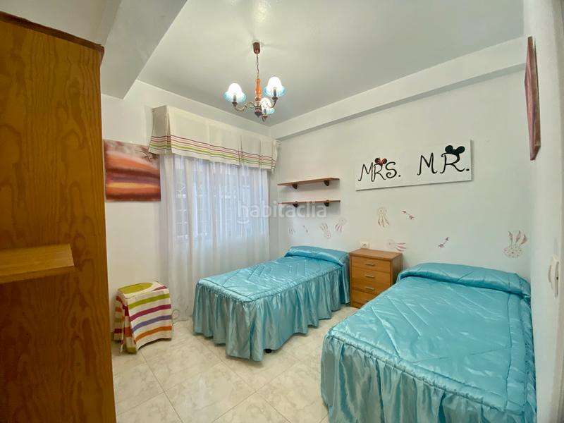 Foto 7093ebb3-88bd-4590-9627-187699d083df. Casa adossada amb calefacció a Grove (O)