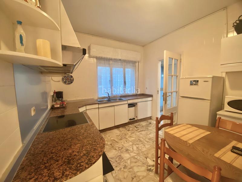 Foto ba86d1b1-e929-4fbd-9900-c94cc3432d56. Casa adossada amb calefacció a Grove (O)