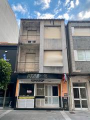 Casa adossada a Rúa castelao 27