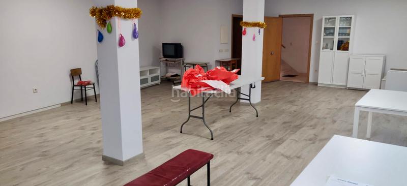 Foto 3845c6b5-8e1d-4a42-b8c8-d086560a60dd. Affitto locale commerciale in Grove (O)