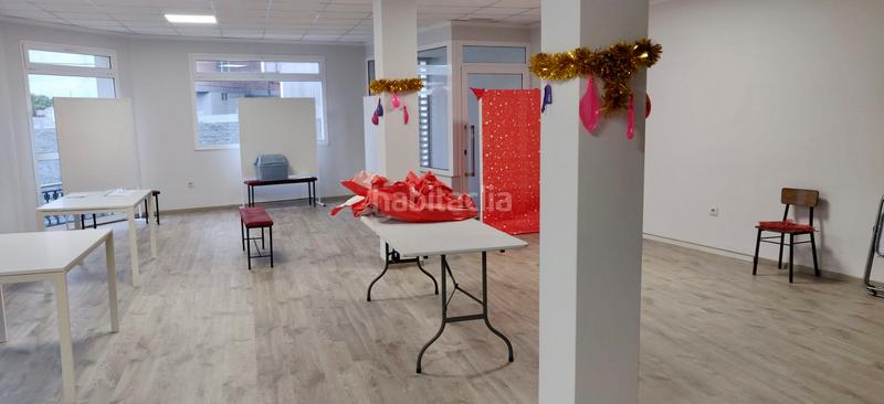 Foto 6d78f1ee-3123-4d11-b2e2-a0ca8ac31f5b. Affitto locale commerciale in Grove (O)