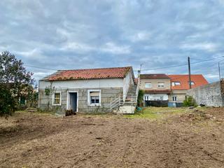 Casa  Rúa boibas. Casa para rehabilitar por completo con parcela de 2.500 metros