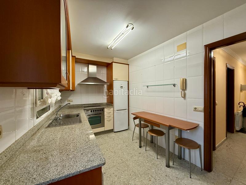 Foto b2a0e65e-2a5d-4cd2-9739-b310250d07c9. Casa adosada en Grove (O)