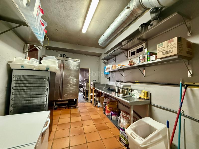 Foto 4b214e02-ef80-47ff-ac11-708576640074. Pas-de-porte local commercial dans Grove (O)