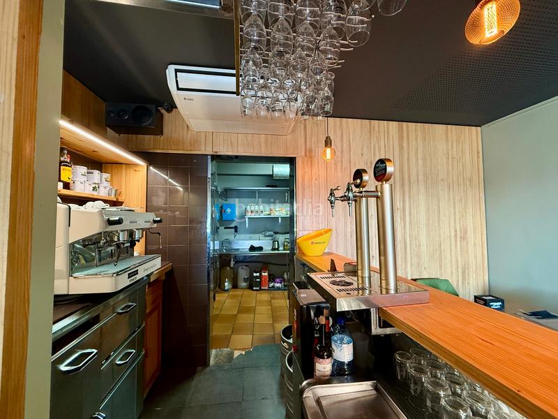 Foto b4b8601d-116c-419e-868b-9072e0dfe768. Pas-de-porte local commercial dans Grove (O)