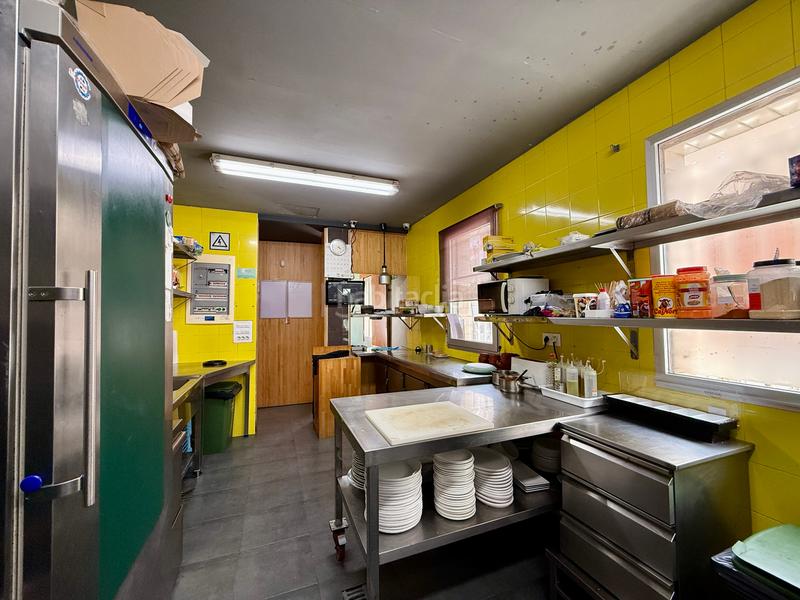 Foto e222ef3e-e84f-4ff5-a20f-3297609efea2. Pas-de-porte local commercial dans Grove (O)