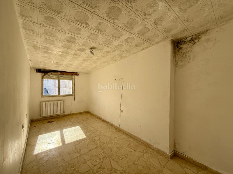 Foto 435564ba-6ab0-43f1-8f3b-613c498f7356. Casa adossada a Grove (O)