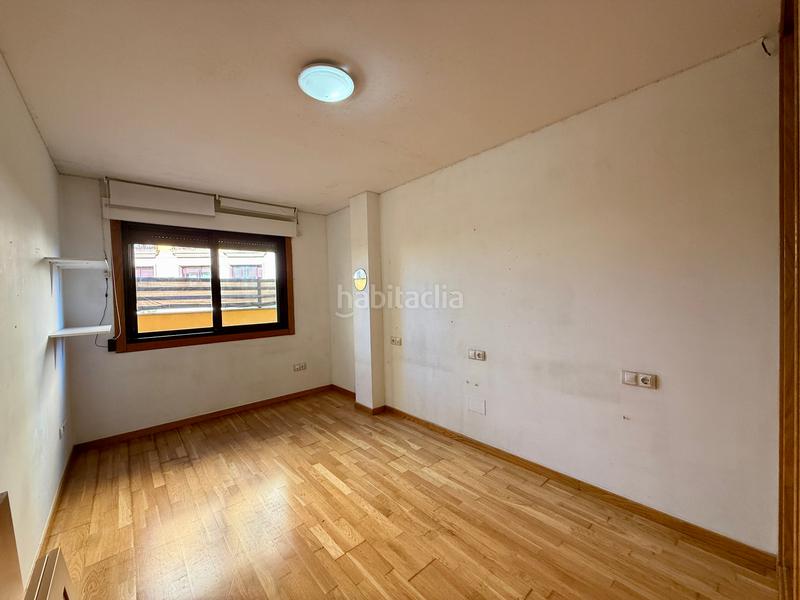 Foto 732d2d28-36ff-43d2-bd1e-1a1dc6a431b2. Planta baixa a rúa borreiros 16 a Grove (O)