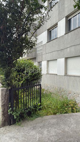Foto efa85351-6702-4d52-a80f-787c17d0108f. Edifici a Grove (O)