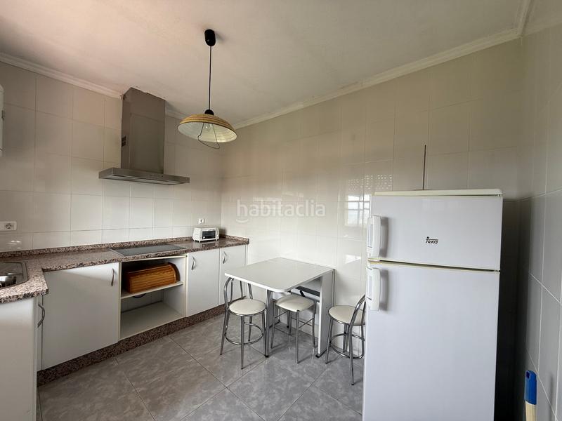 Foto 19a2757a-40da-4e9b-a9cd-9c1039d821b7. Casa con parcheggio in Grove (O)