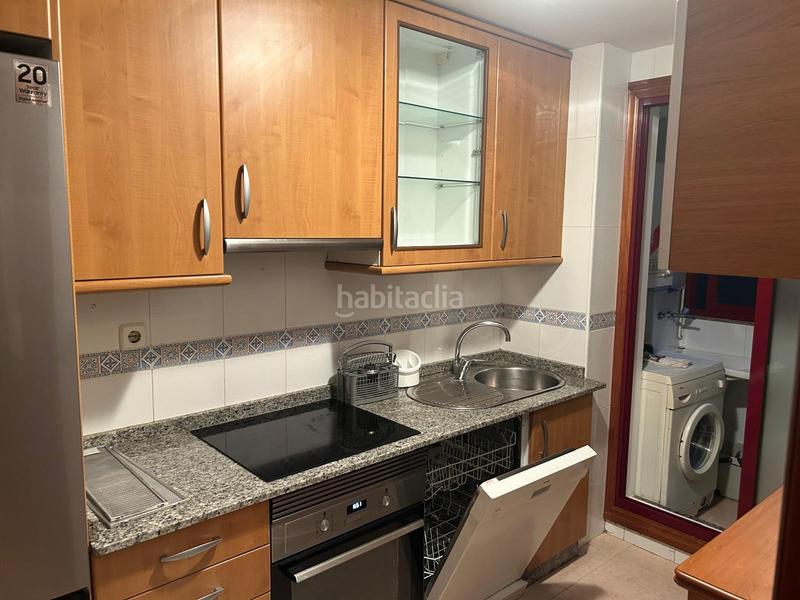 Foto 8278acd0-6f28-4d03-b824-05574c7f853e. Rent apartment with heating parking in A Parda Pontevedra