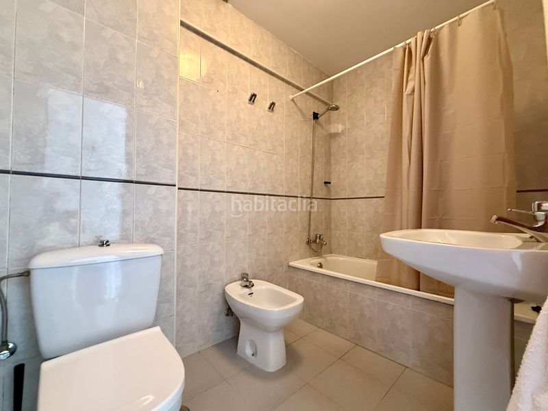 Foto 645a3e06-6dbd-4364-b0d8-0cd2bfb066f0. Piso en Grove (O)