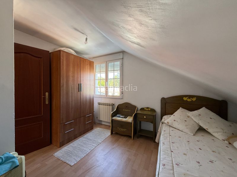 Foto 27b92561-f459-4a65-b25a-a0914bdf09e7. Casa amb calefacció aparcament a Grove (O)