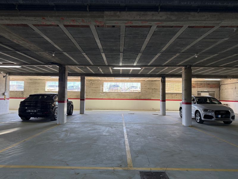 Foto 4a599e4e-8aa2-4432-a83d-d867f62305ef. Posto auto in Grove (O)
