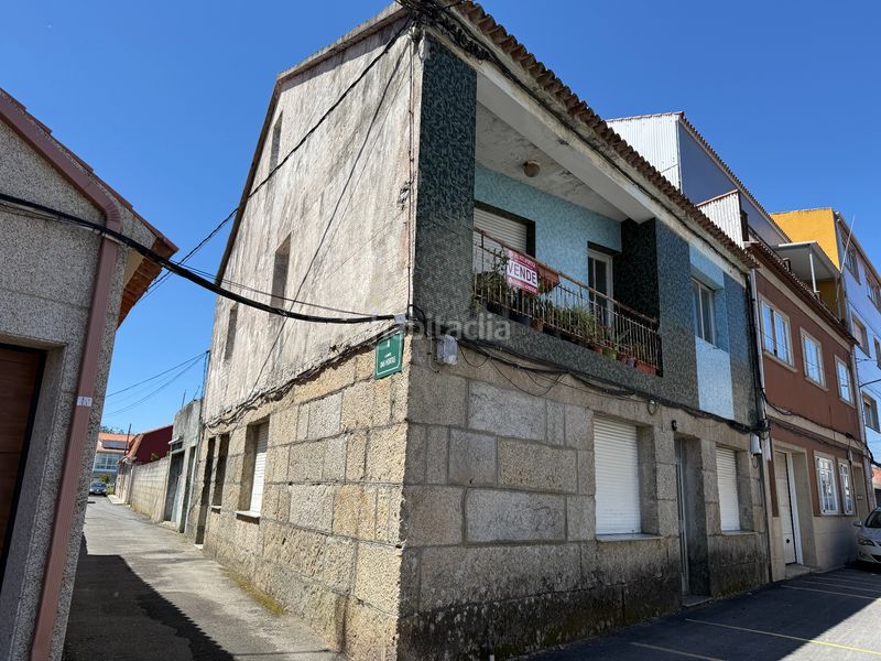 Foto aa403bc9-514b-4710-bfe7-0a672b373e5d. Casa aparellada a rúa do corgo 15 a Grove (O)