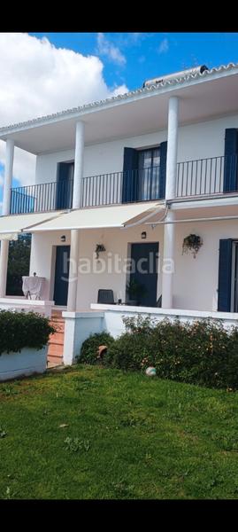 Foto c195406c-7883-458c-8f65-16b42128e2bc. Alquiler chalet  con piscina en el aljarafe larga estancia en Espartinas