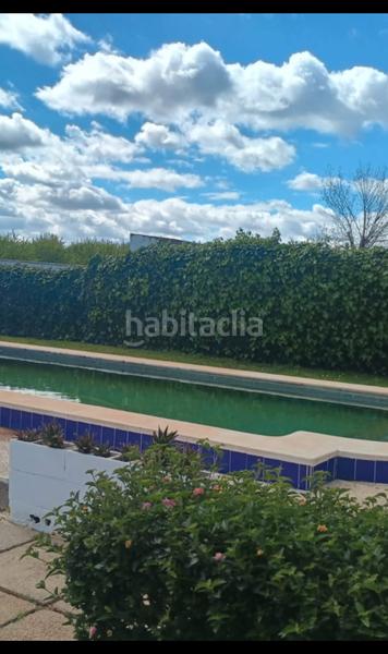 Foto d6feb458-7aba-4c9c-9256-1a794dc24a4a. Alquiler chalet  con piscina en el aljarafe larga estancia en Espartinas