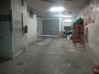 Industrial building  Placa d'almoster. Gran nave en planta baja, apto para guardar vehículos o negocio