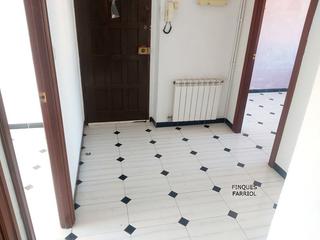 Appartement  Carrer de frederic soler. Amplio piso a reformar