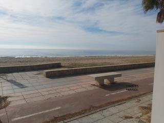 Appartement  Carrer del doctor paul wiringuer 12. Piso con acceso a la playa