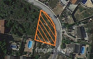 Terreny residencial a Avinguda Santa Maria de Montserrat 211