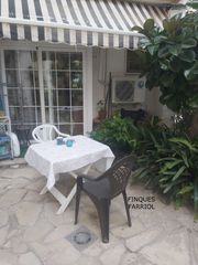 Appartement  Carrer d'osca. Piso en planta baja cerca de la playa