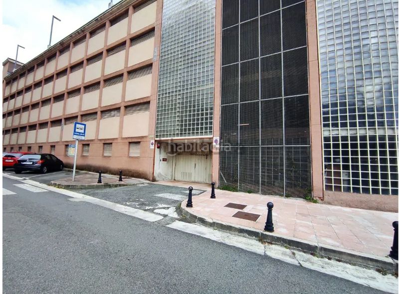 Foto 7d42cd3e-3250-48be-beff-1f7853743c83. Aparcament cotxe a Eibar