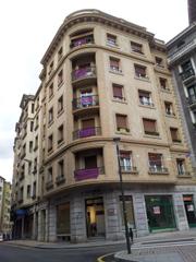 Pis  Ibarkurutze kalea. Casa en venta a reformar