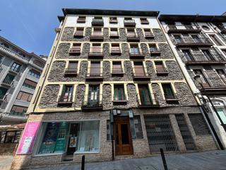 Pis  Estazio. Amplio piso en el centro de eibar