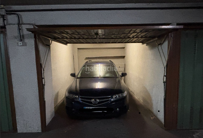 Foto 11c14fec-b1d0-4cc0-8d5d-7687431bdd5e. Parking coche garaje cerrado en matsaria al lado de urkizu en Eibar